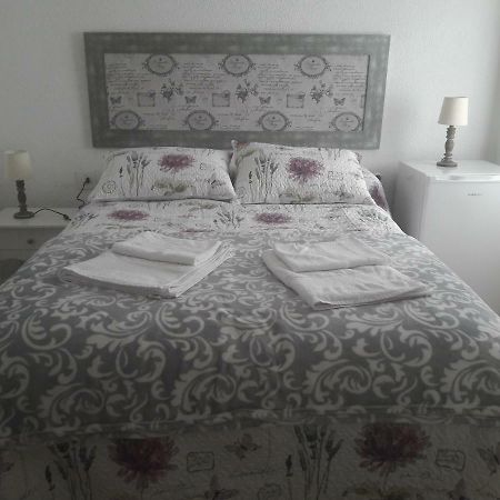 Casa Nadin Hotel อาลิกันเต ภายนอก รูปภาพ